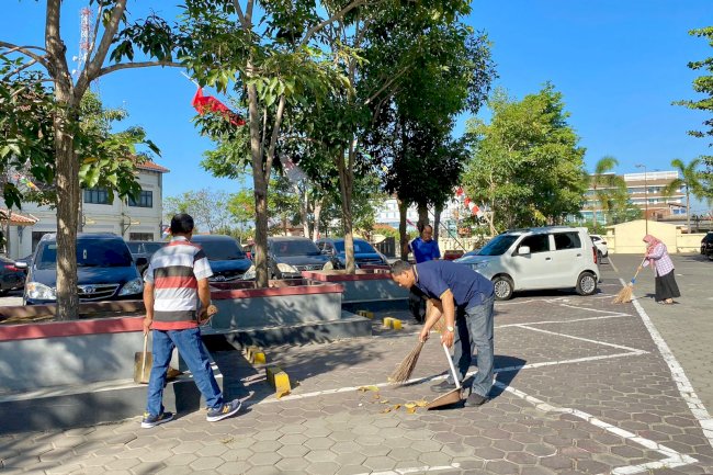 Gerakan Bersih Lingkungan Bappedalitbang