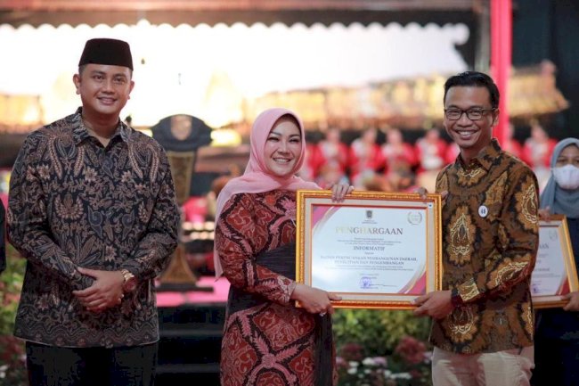 Bappedalitbang Raih Kategori Informatif pada KIP Award 2023