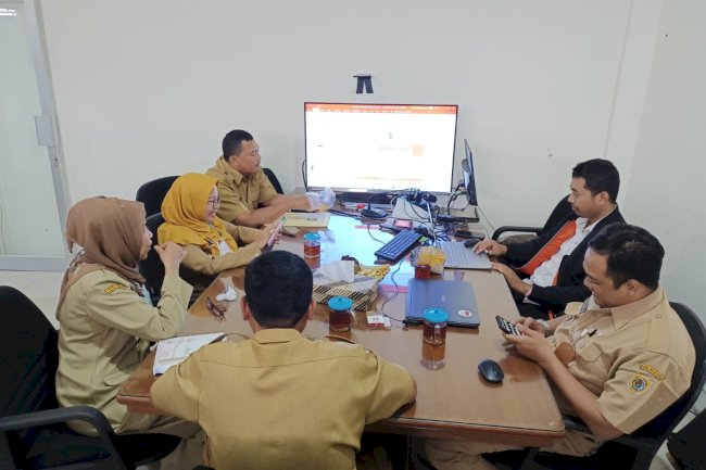 Bappedalitbang menyelenggarakan sosialisasi anti korupsi ( Gratifikasi )