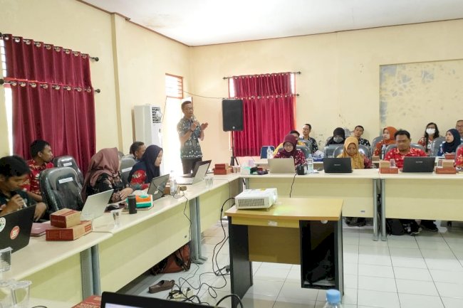 Bappedalitbang melaksanakan Desk Verifikasi Capaian Kinerja Perangkat Daerah