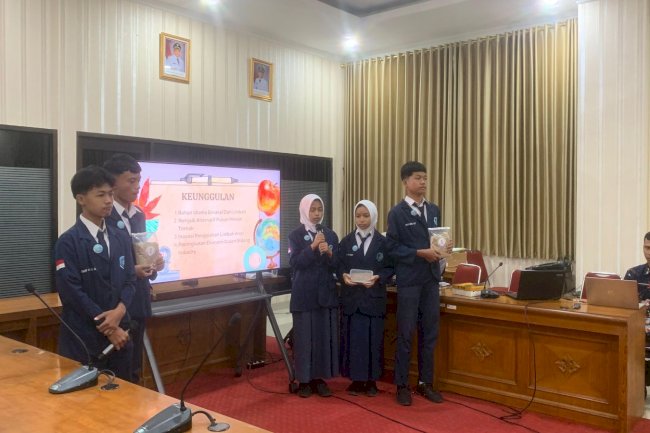 INVENTOR PAPARKAN HASIL INOVASI PADA TAHAP LOMBA KRENOVA KABUPATEN KLATEN 2025