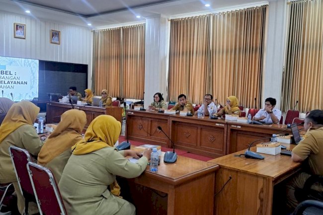 GELAR RAKOR KELURAHAN, BAPPERIDA LAKUKAN LANGKAH AWAL PELAKSANAAN PENILAIAN KINERJA 