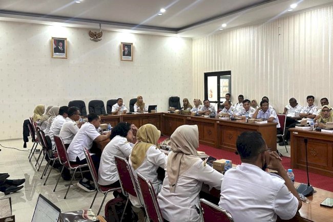 BAPPERIDA GELAR RAPAT PLENO DESK KEMISKINAN KECAMATAN KABUPATEN KLATEN TAHUN 2026