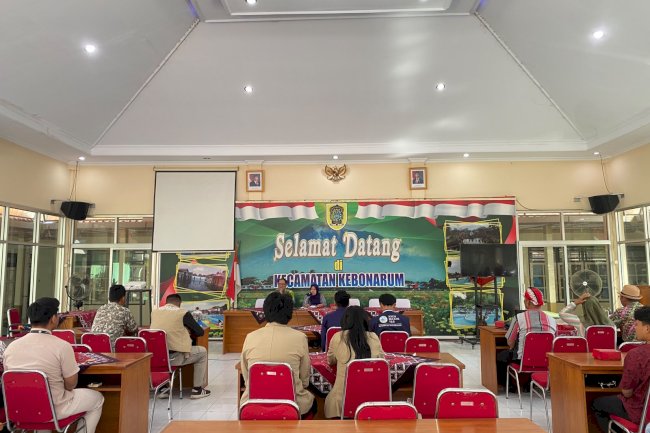 BAPPERIDA GELAR MONEV  KKN TAHUN 2026 SERTA PENGINPUTAN INOVASI DAERAH DI KECAMATAN KEBONARUM