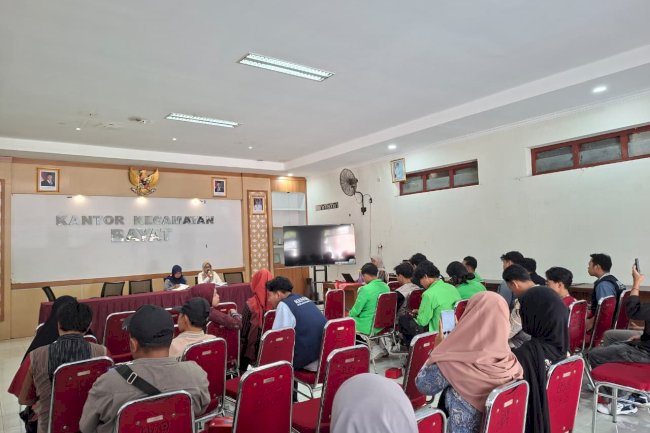 BAPPERIDA LAKSANAKAN MONEV KKN TAHUN 2026 SERTA PENDAMPINGAN PENGINPUTAN INOVASI DAERAH DI KECAMATAN BAYAT