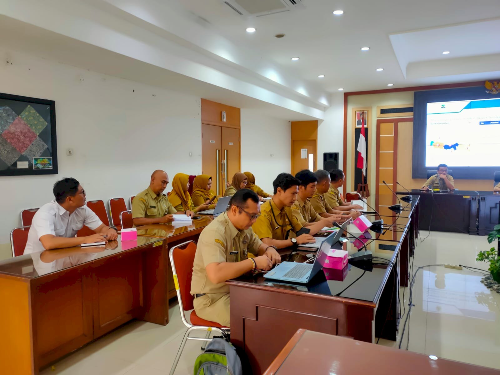 Bappedalitbang melaksanakan Konsultasi Rancangan Awal Rencana Pembangunan Jangka Panjang (Ranwal RPJPD) Kabupaten Klaten Tahun 2025-2045