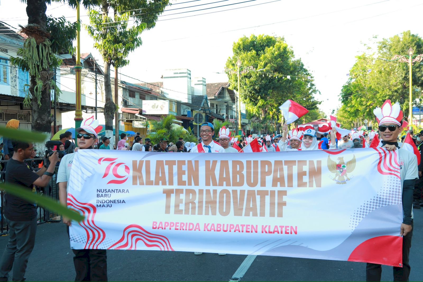 Usung Tema Kabupaten Terinovatif, BAPPERIDA Ikut Meriahkan Karnaval Pembangunan Klaten 2024