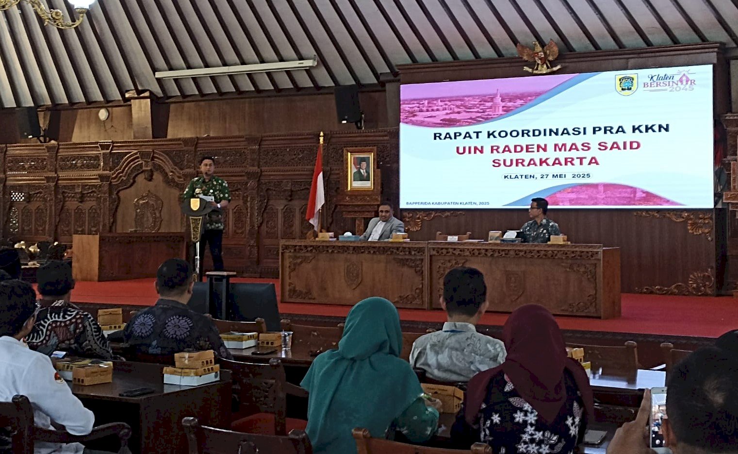 BUPATI HARAPKAN KKN UIN RADEN MAS SAID GALI POTENSI DESA DI KLATEN