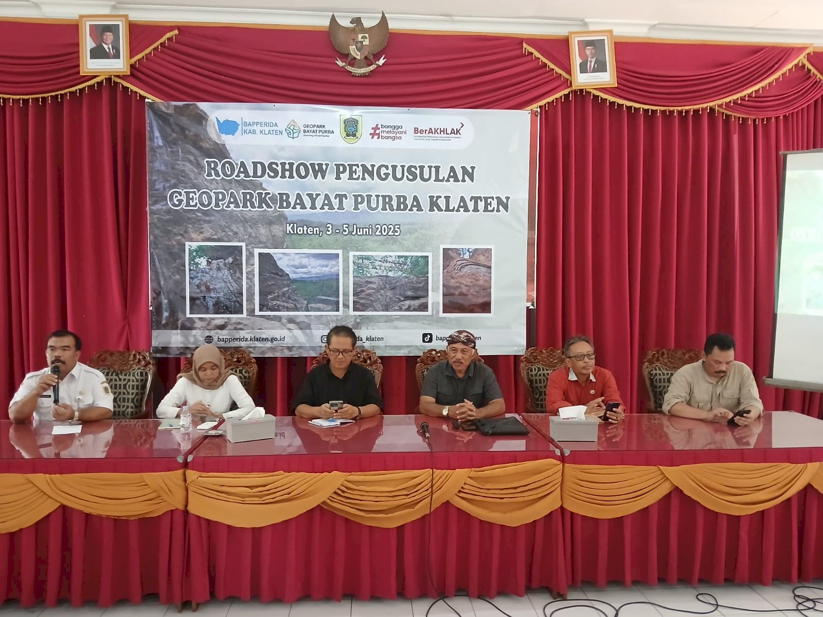 KLATEN GENCAR SOSIALISASIKAN PENGUSULAN GEOPARK BAYAT PURBA MENYASAR 13 KECAMATAN DELINIASI