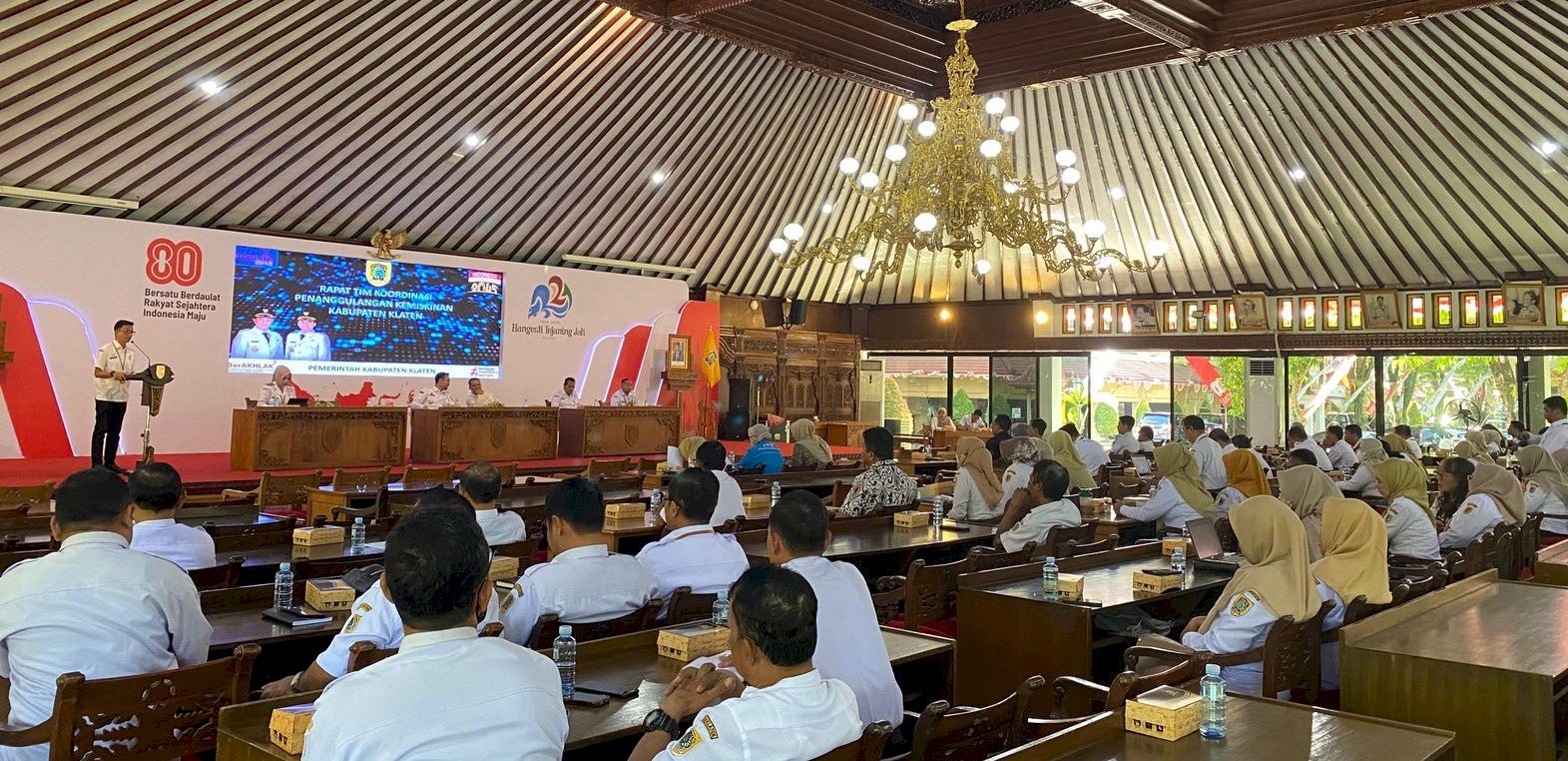 PRIORITAS PENYELESAIAN TITIK LOCUS GUNA TURUNKAN KEMISKINAN