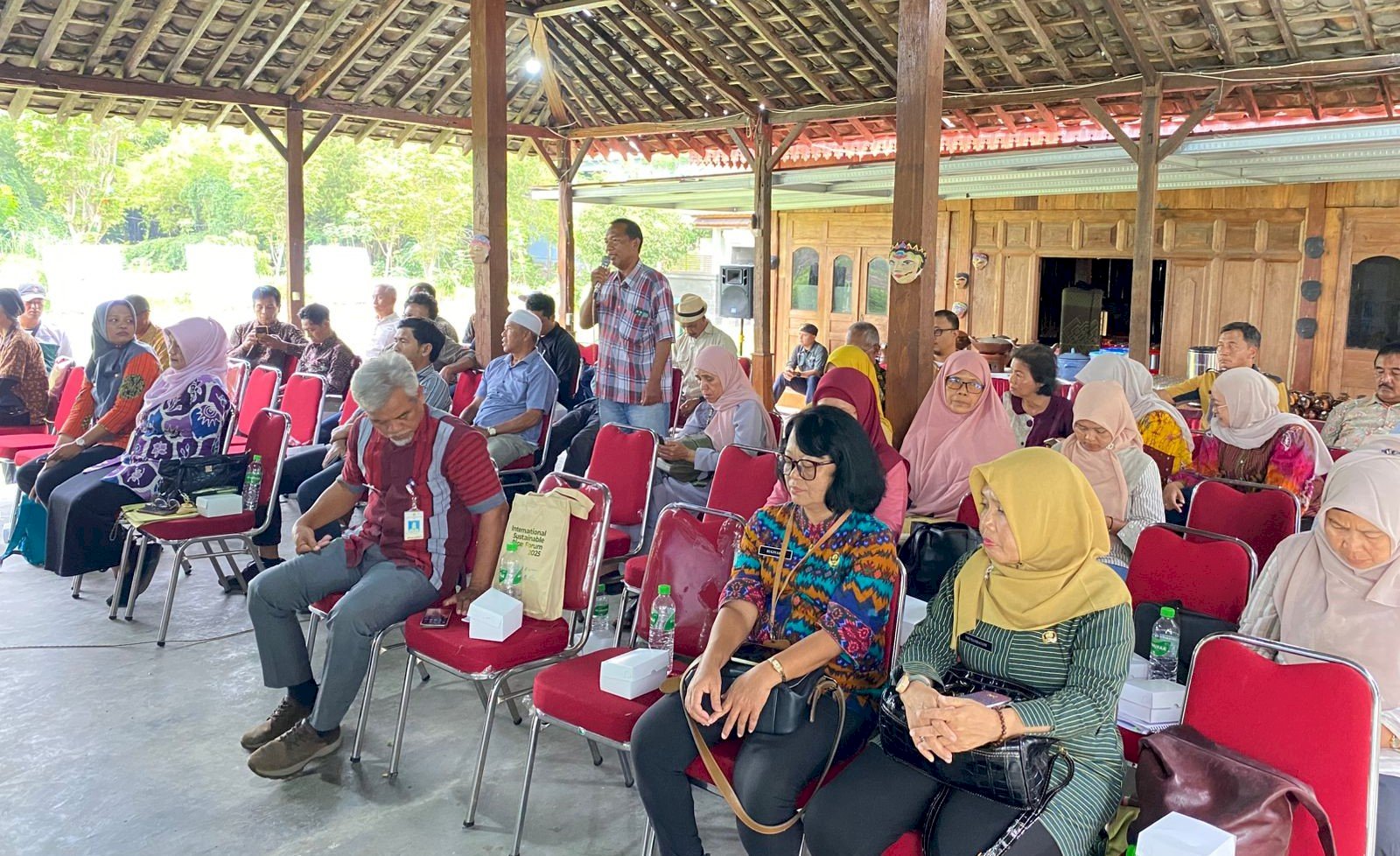 RAKOR KLASTER 2025 PERKUAT SINERGI PENGEMBANGAN EKONOMI DAERAH