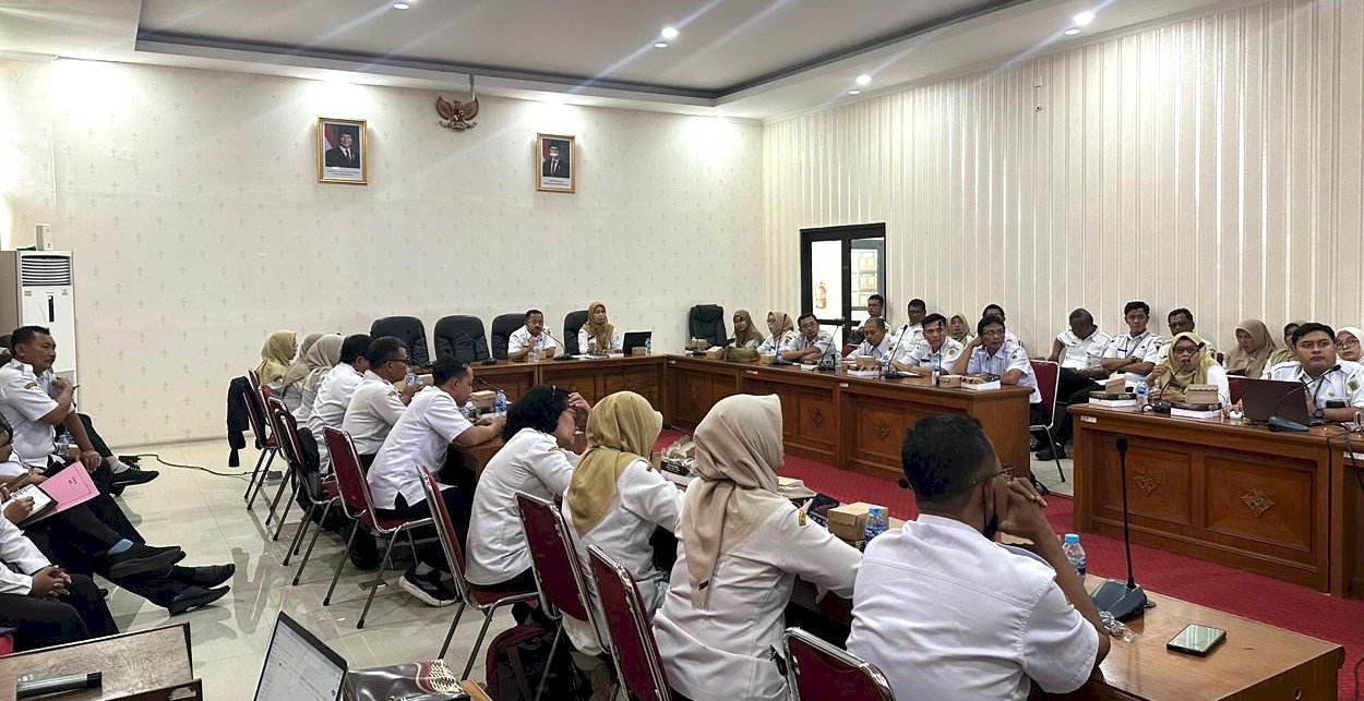 BAPPERIDA GELAR RAPAT PLENO DESK KEMISKINAN KECAMATAN KABUPATEN KLATEN TAHUN 2026