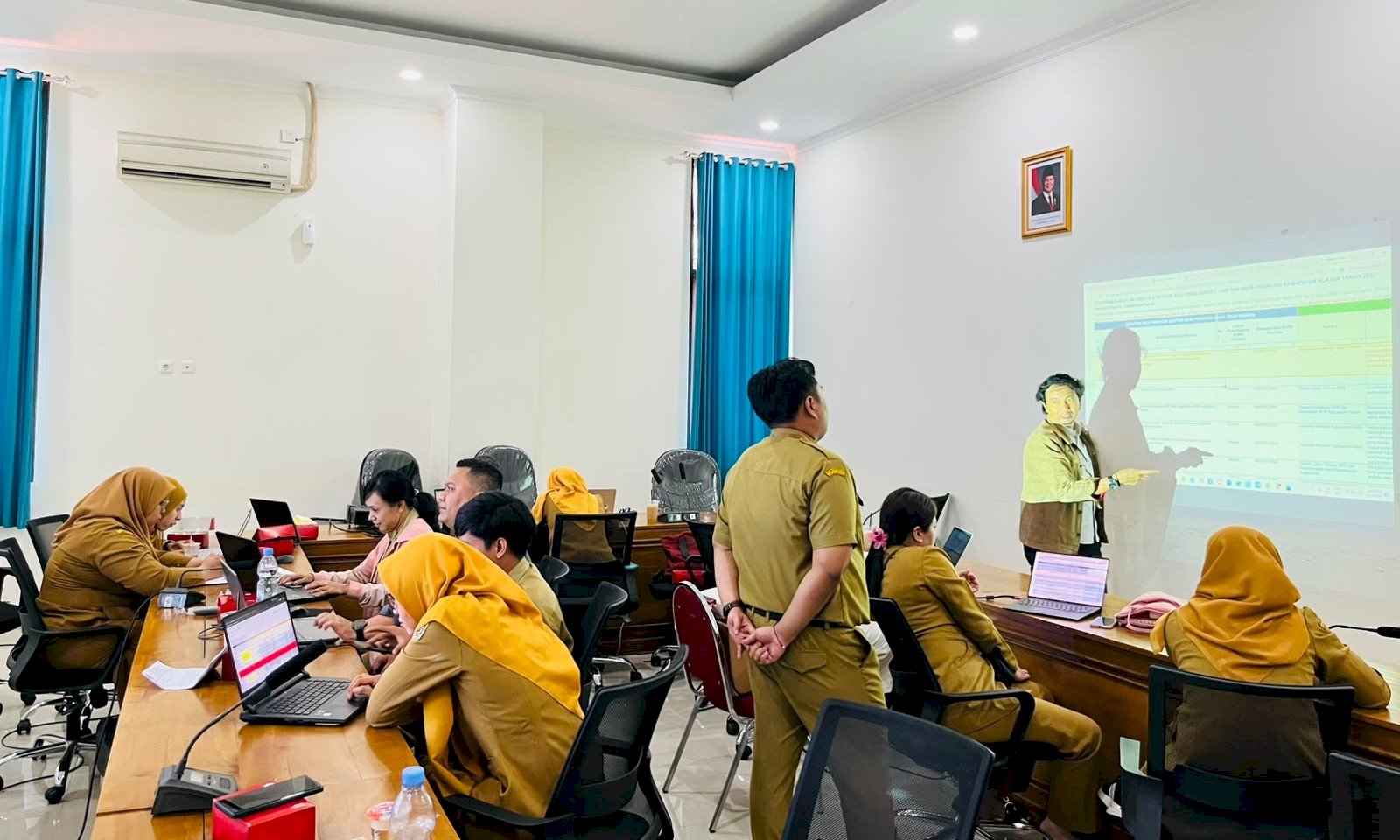 BAPPERIDA KLATEN LAKSANAKAN DESK METADATA DATA PRIORITAS DAERAH 2027